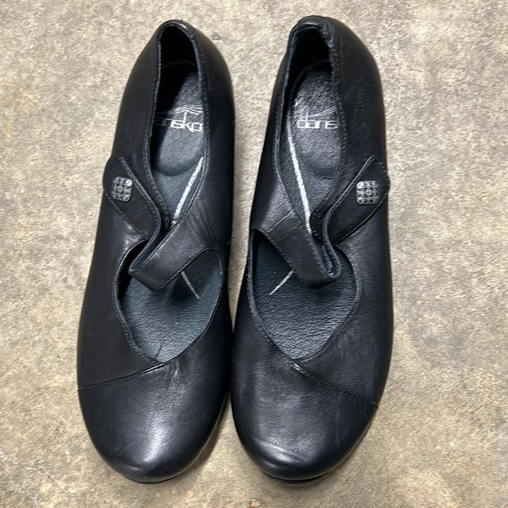 Dansko Mary Jane black shoes size 37/ 6.5-7